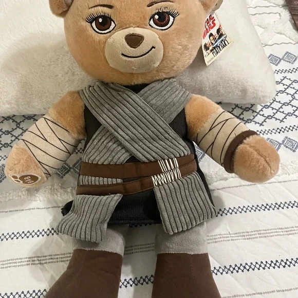 Build-A-Bear Workshop Star Wars Rey plush bear. - Picture 7 of 7